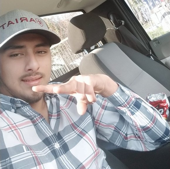 Meet your Posher, Juan - Picture 1 of 1